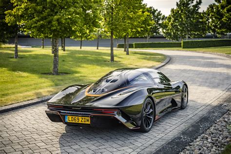 2020 mclaren speedtail reviews.